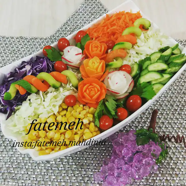 تزیین سالاد برای پاگشای عروس