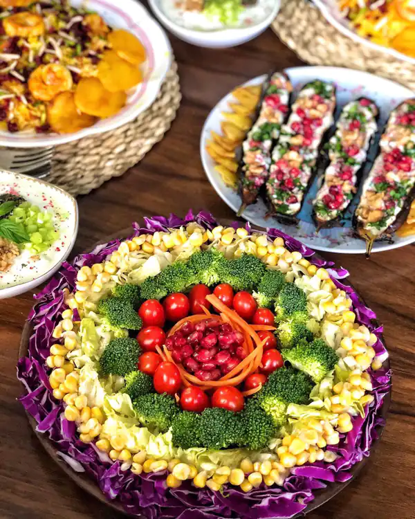 تزیین سالاد برای پاگشای عروس