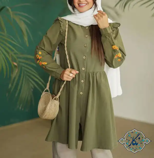 مدل مانتو ۱۴۰۴ دکمه دار