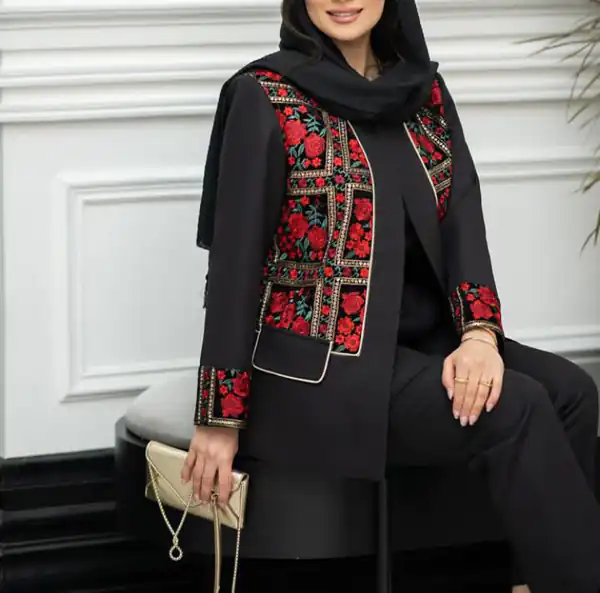مدل مانتو گلدوزی مشکی