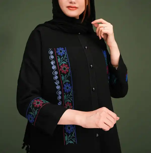 مدل مانتو گلدوزی مشکی