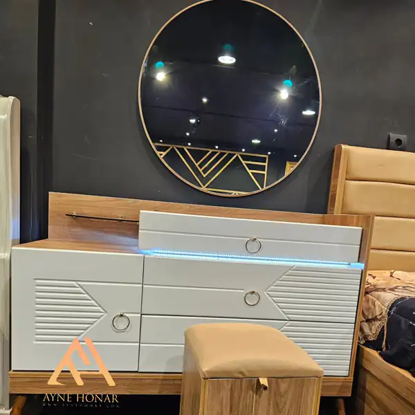 مدل میز آرایش چوبی ساده