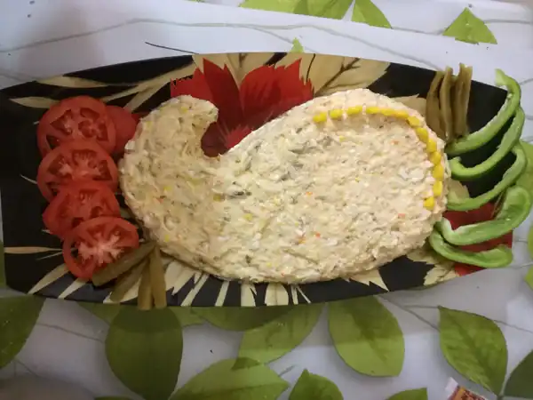 ایده تزیین سالاد الویه برای تولد