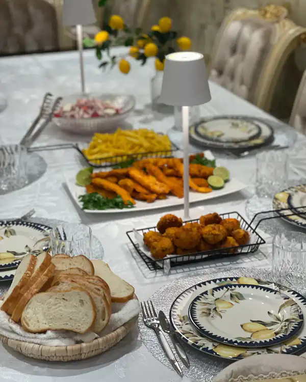 میز پذیرایی شام مهمان