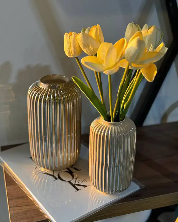 گلدان شیک برای روی میز