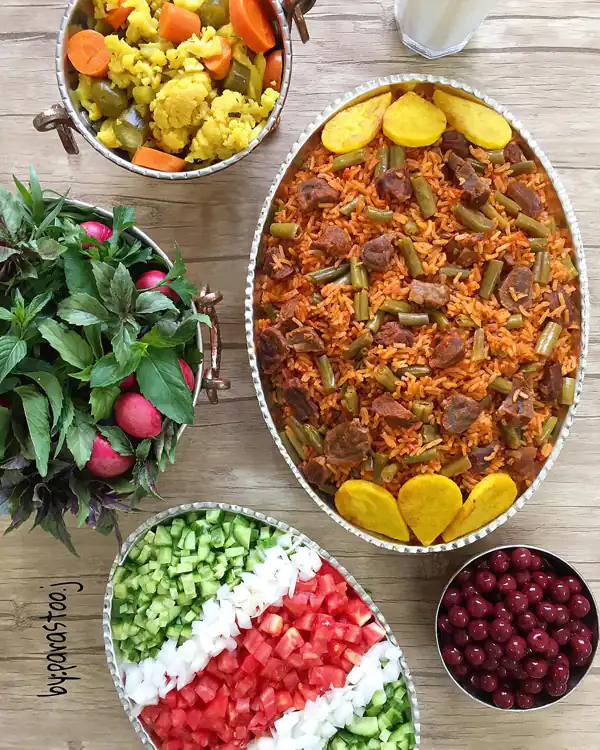 سفره آرایی برای مهمان