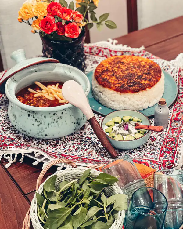 سفره آرایی برای مهمان