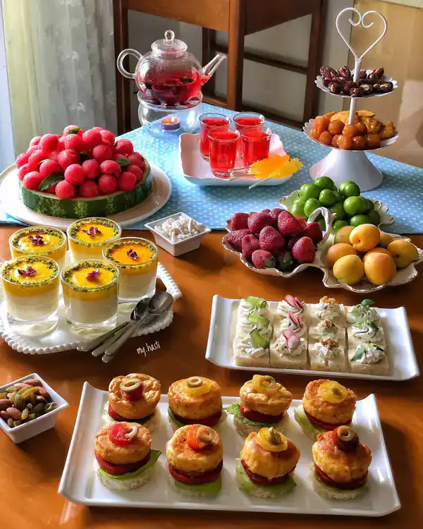 میز عصرانه مهمانی