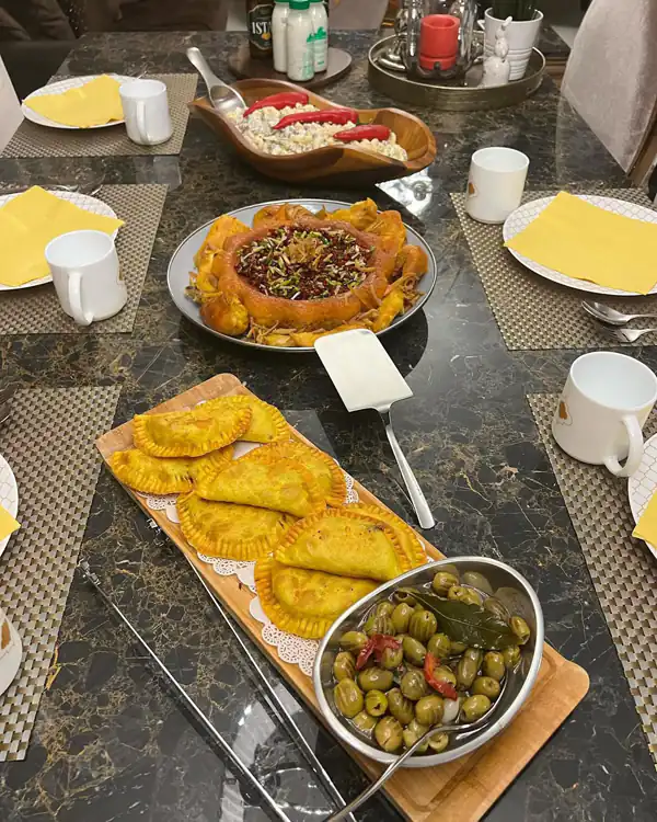 میز پذیرایی شام ساده