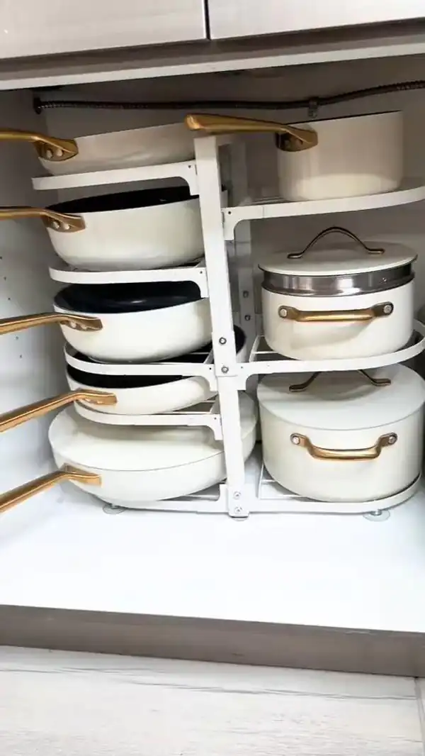 مدل چیدمان ظروف داخل کابینت