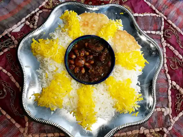 تزیین خورشت قورمه سبزی مجلسی