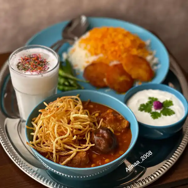 تزیین خورشت قیمه با برنج