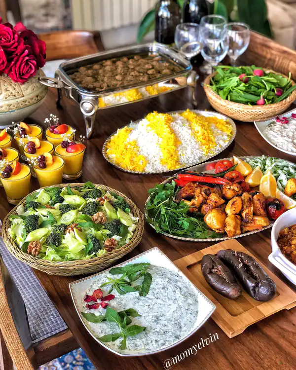 میز شام کباب و جوجه