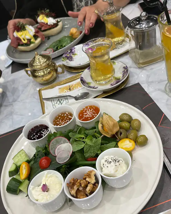 میز صبحانه ساده