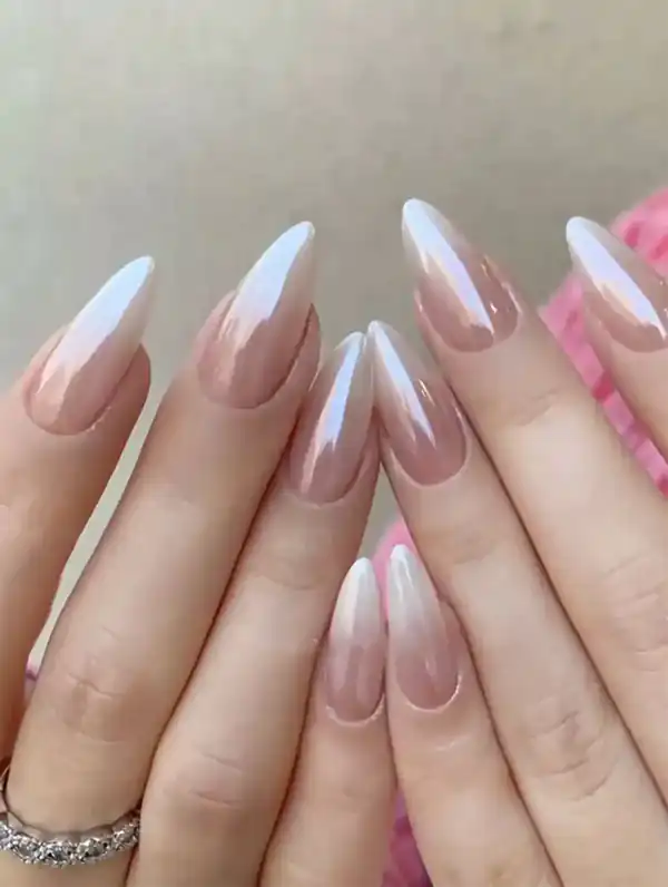 مدل ناخن آمبره سفید