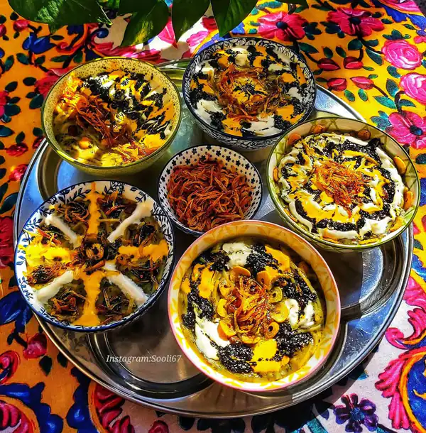 تزیین آش رشته با کشک