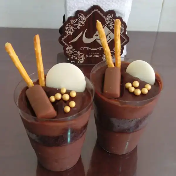 تزیین دسر شکلاتی