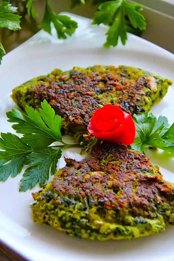 تزیین کوکو سبزی مجلسی