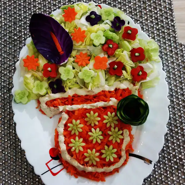 ایده تزیین سالاد فصل ساده و شیک