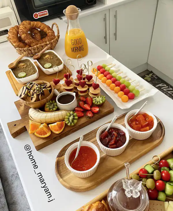 میز صبحانه مجلسی