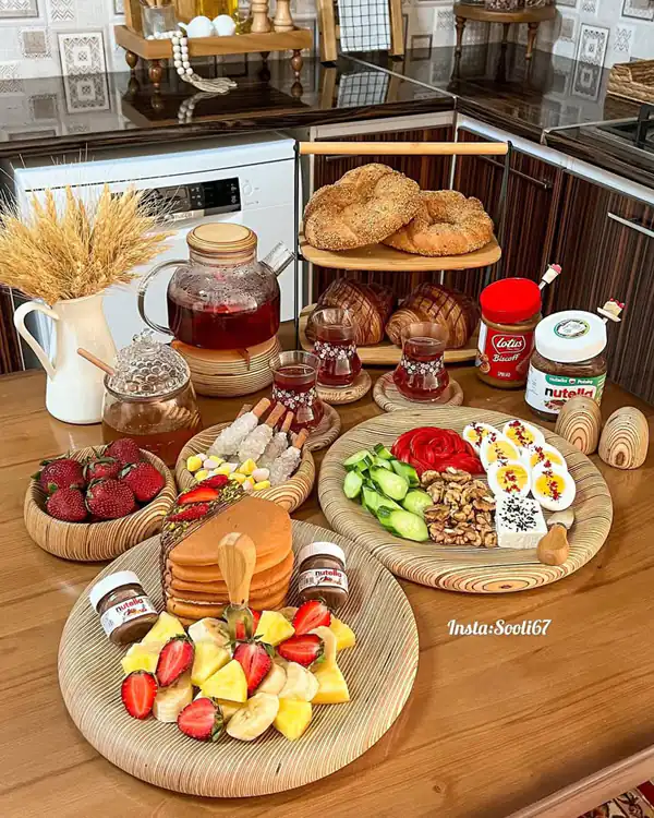 میز صبحانه مجلسی