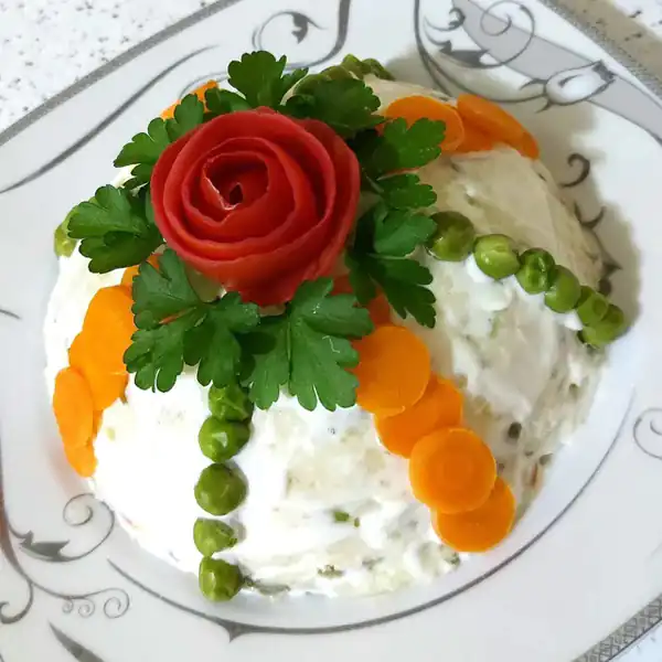 آموزش تزیین سالاد الویه