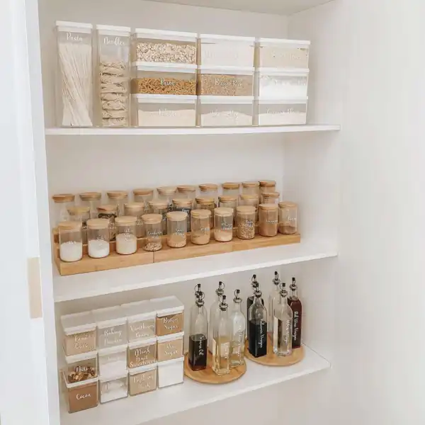 مدل چیدمان داخل کابینت اشپزخانه