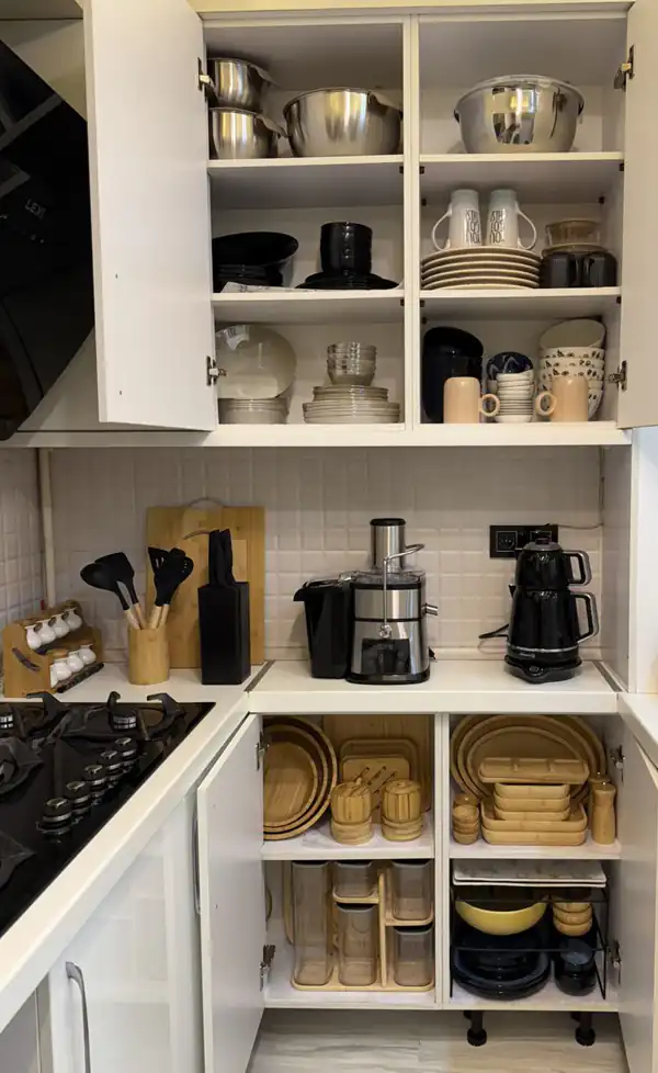 مدل چیدمان داخل کابینت اشپزخانه