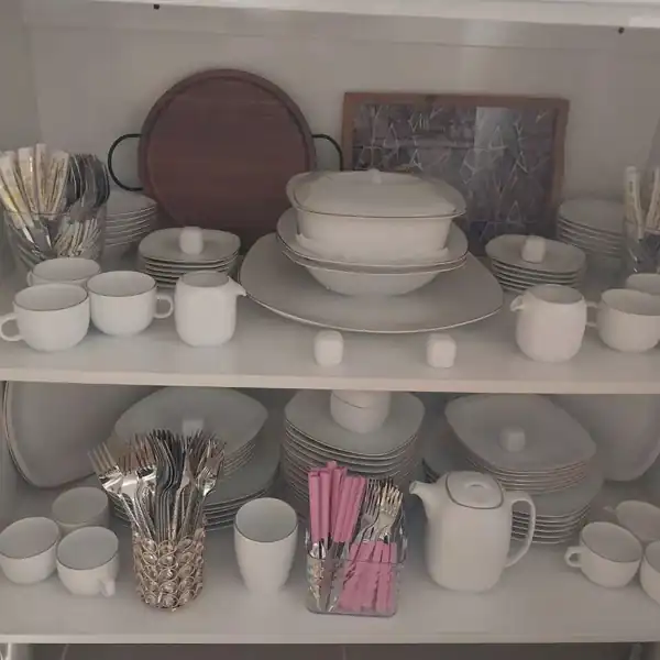 بهترین چیدمان وسایل داخل کابینت