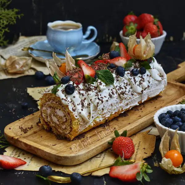 ایده تزیین کیک تولد خانگی لاکچری