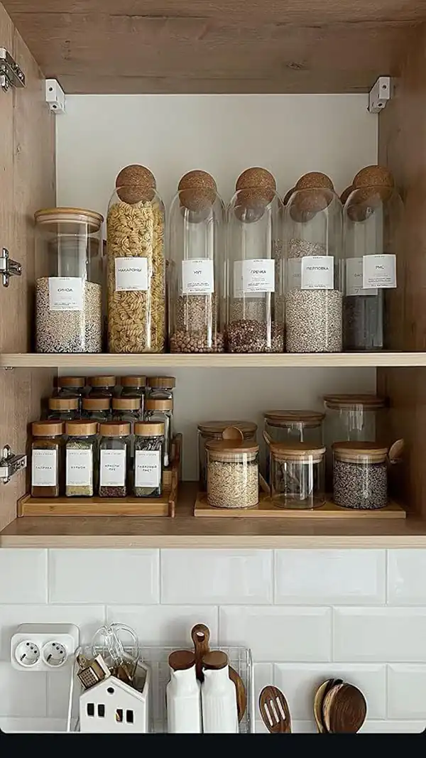مدل چیدمان داخل کابینت ادویه جات