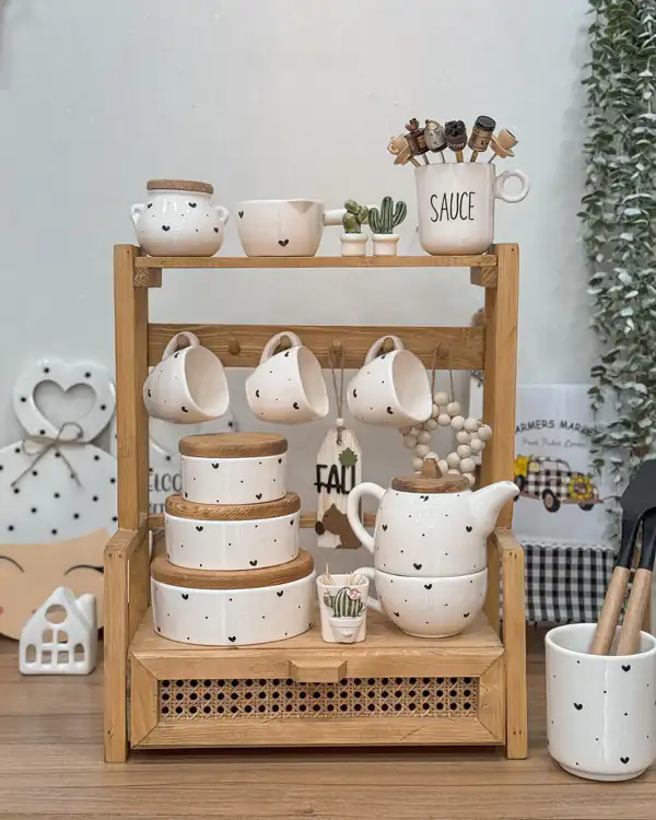 وسایل آشپزخانه چوبی ساده