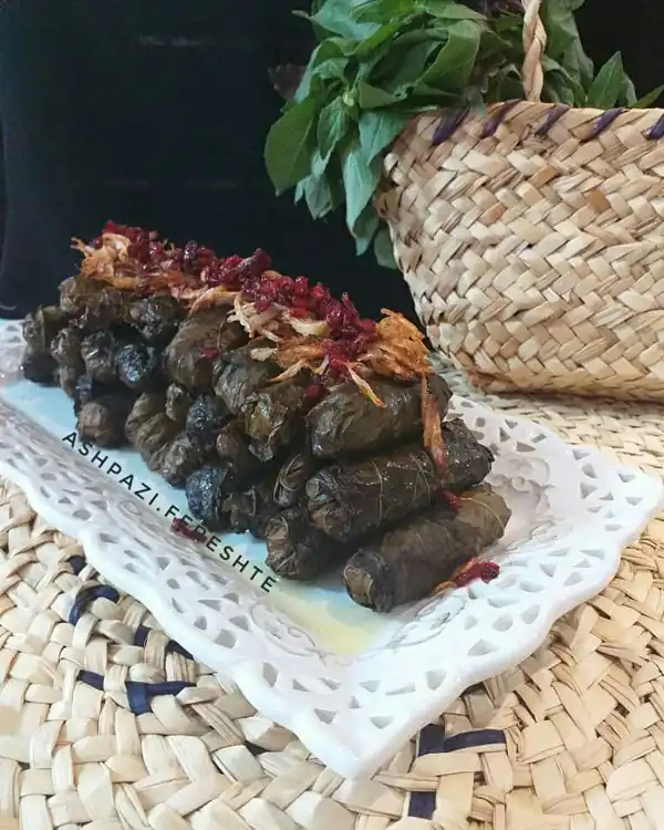 ایده تزیین دلمه برگ مو