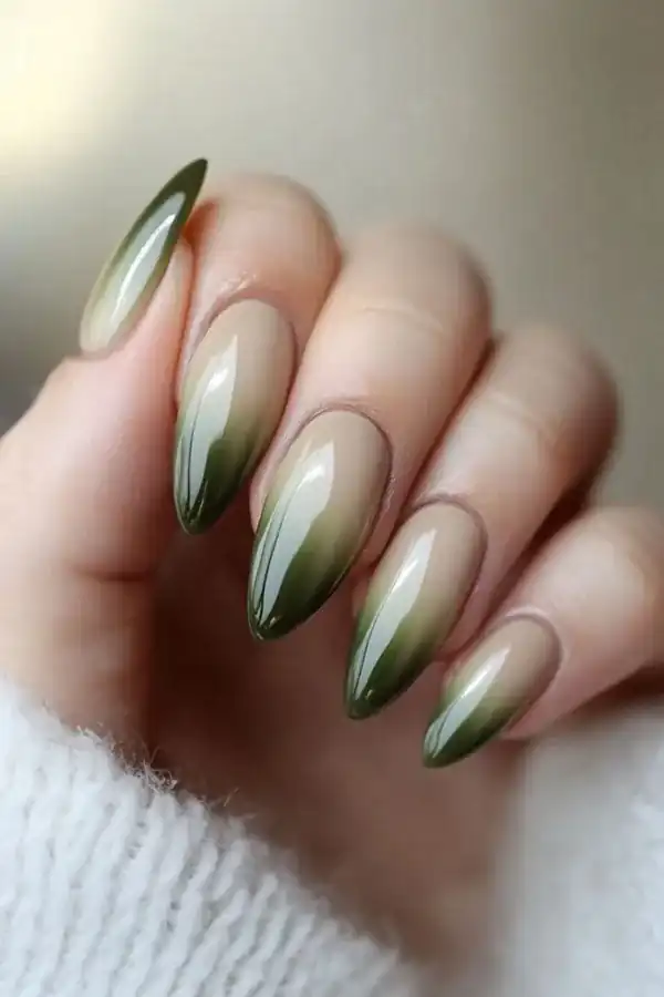مدل ناخن آمبره سبز