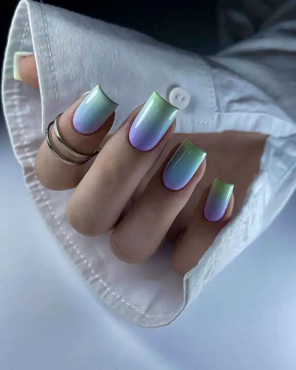 مدل ناخن آمبره سبز