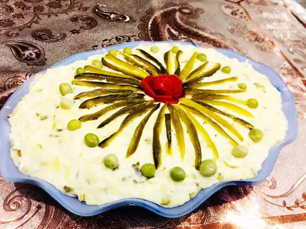 تزیین سالاد الویه برای مهمانی