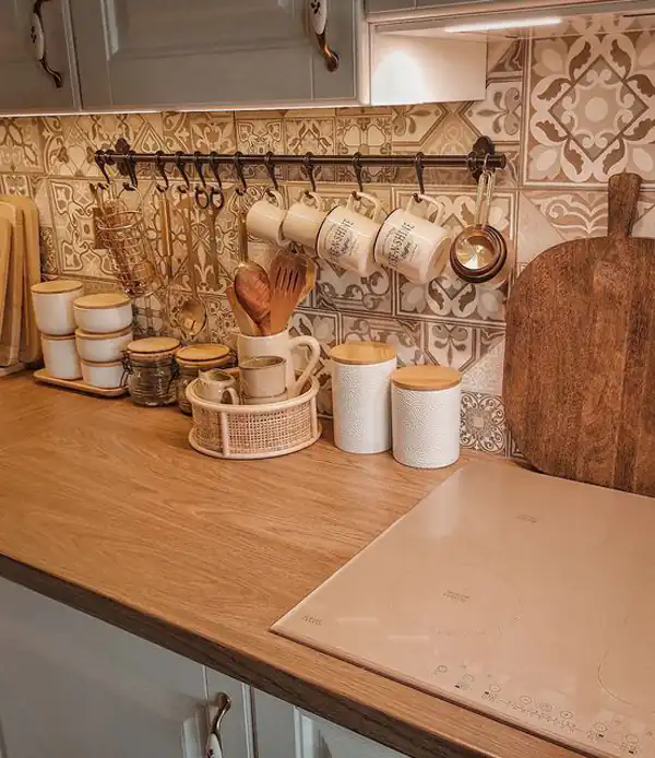 برای تزیین روی کابینت