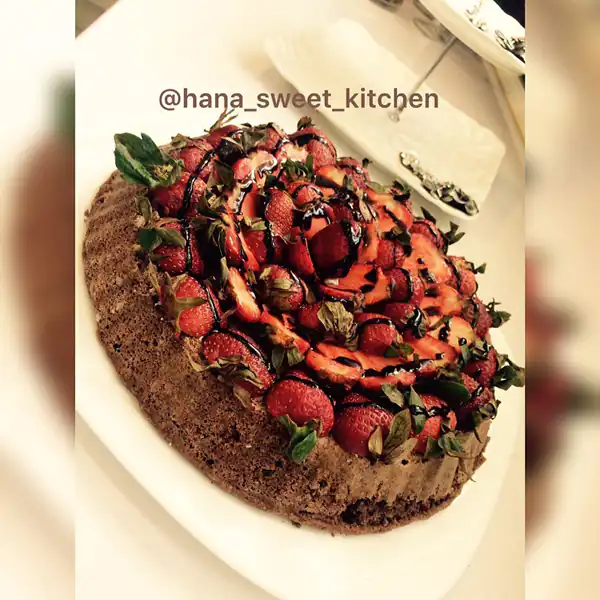 ایده تزیین کیک اسفنجی