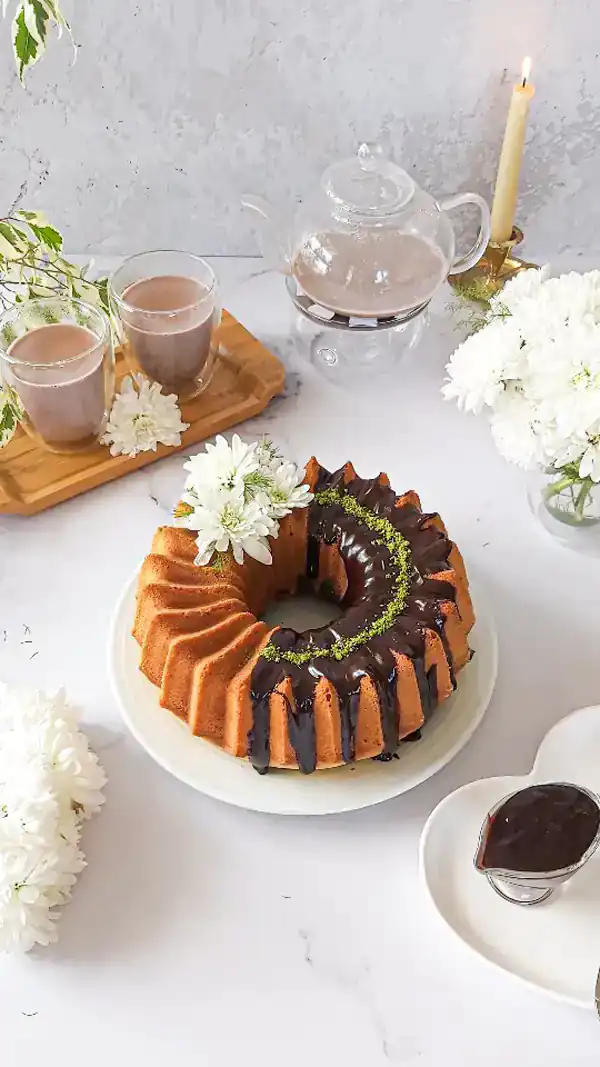 ایده تزیین کیک تولد با گل