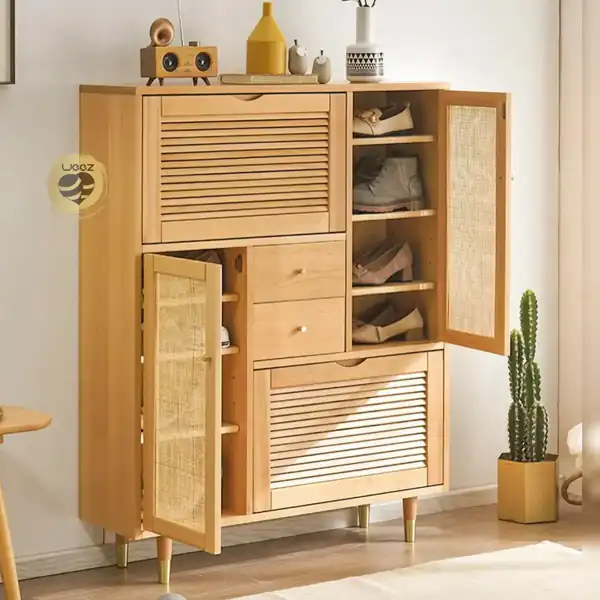 مدل جاکفشی ایستاده