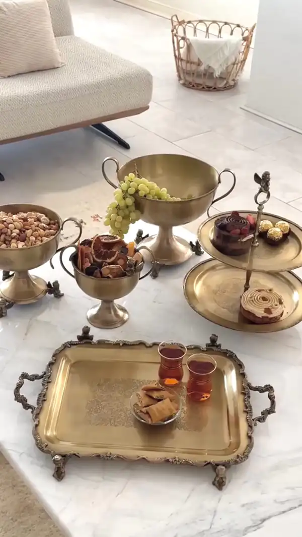 سرویس پذیرایی ۱۴۰۵