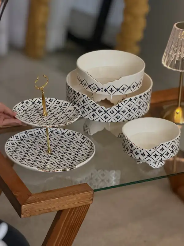 سرویس پذیرایی