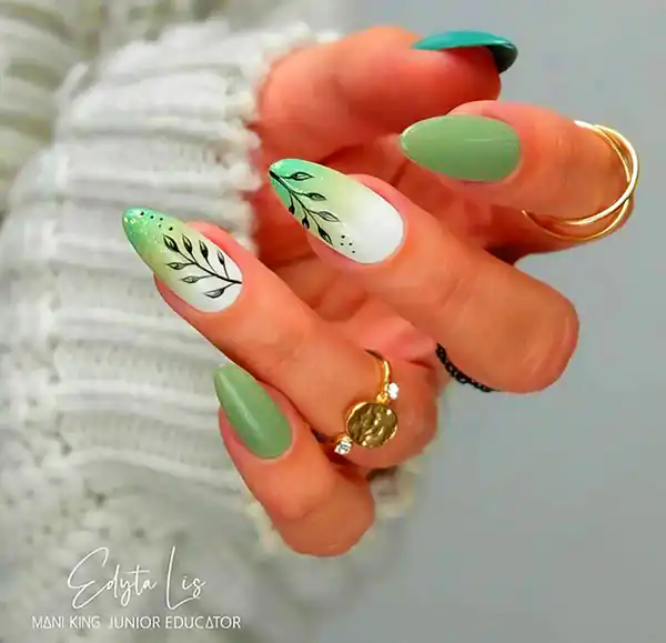 طرح ناخن رنگ سبز