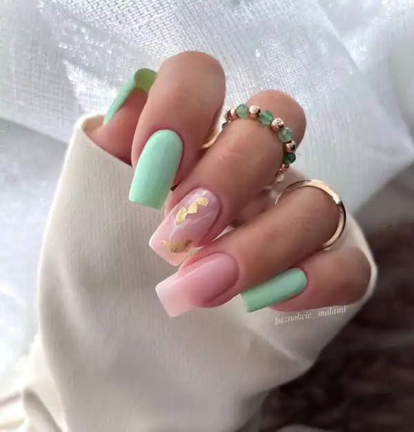 طرح ناخن رنگ سبز