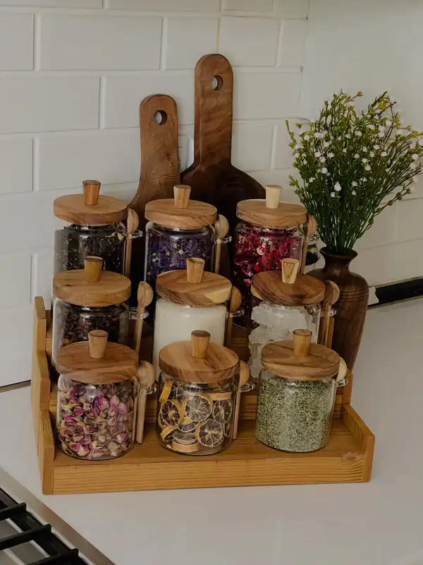 بانکه شیشه ای