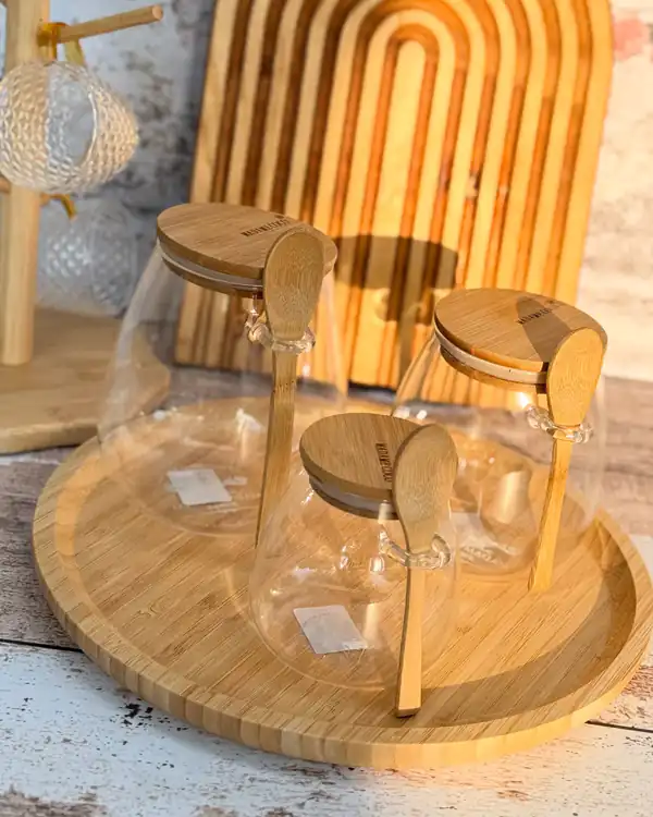 بانکه شیشه ای