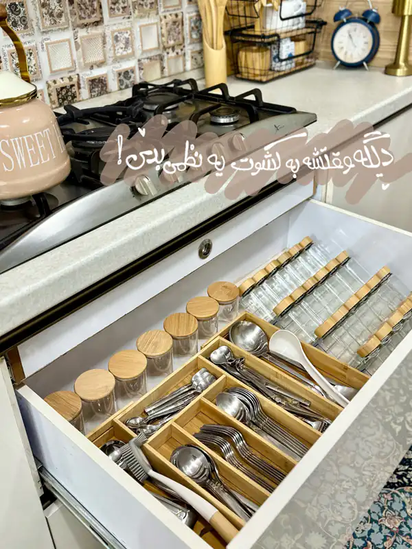 چیدمان کشو کابینت منظم
