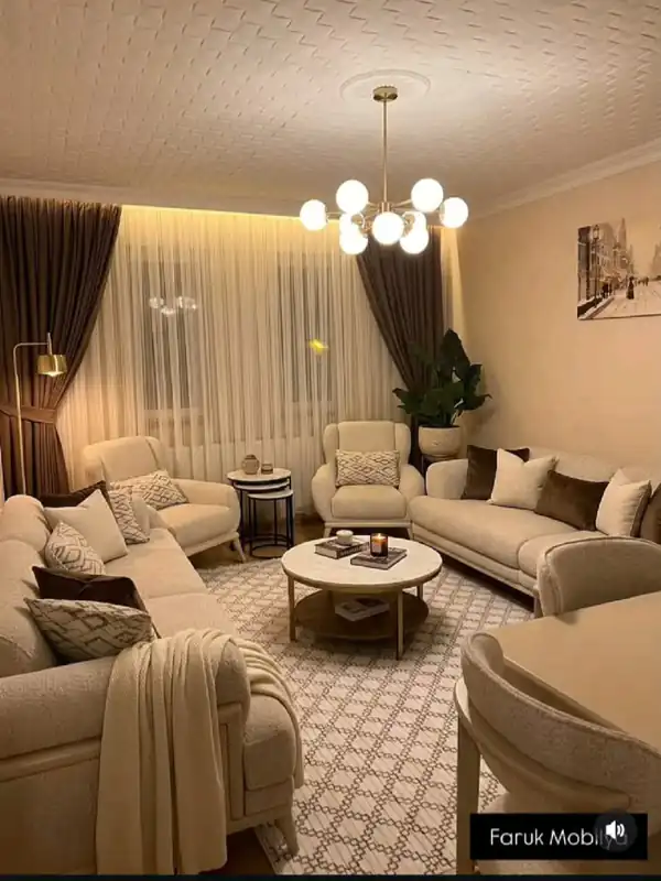چیدمان مبل جلوی پرده
