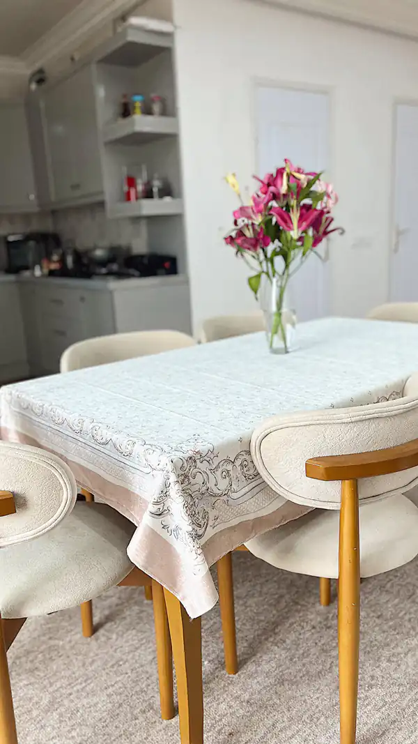 مدل رومیزی برای میز ناهار خوری