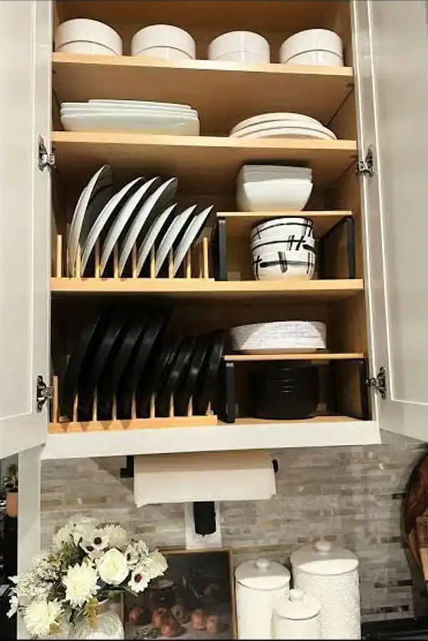 نمونه چیدمان داخل کابینت